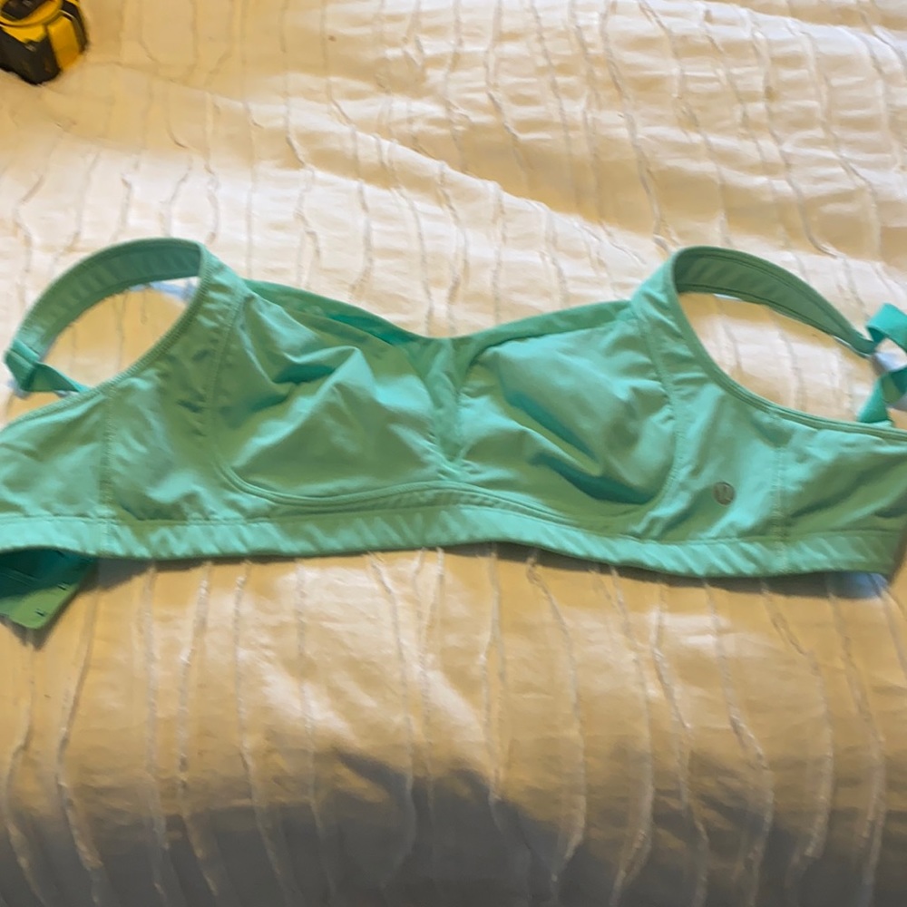 Lululemon sports bra size 36 double D